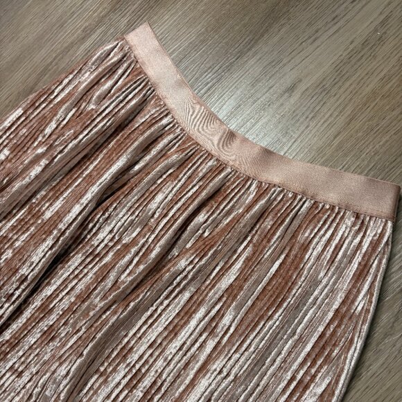 Beyond Yoga Uptown Pleated Skirt champagne velvet XS midi rose gold CK5105 - Picture 8 of 10